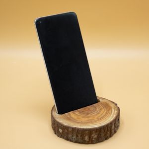 Soporte para teléfono de madera natural