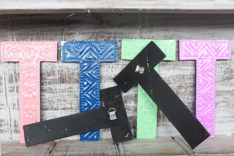 Lettres multi couleurs - Couleurs assorties -Lettre "T"  - 15cm