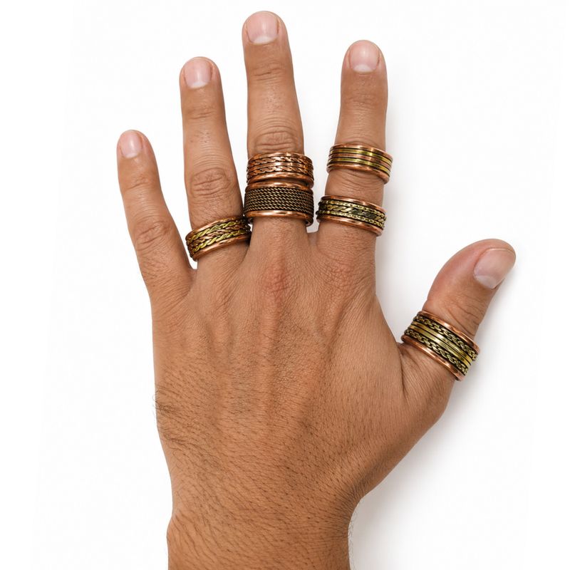 Kopparringar – klassisk bandad stil med olika designer och storlekar