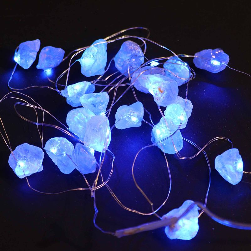 Lumières d’enchantement de pierres précieuses - Célestite
