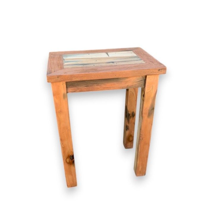 Mesa - Suporte de exposição - Madeira reciclada