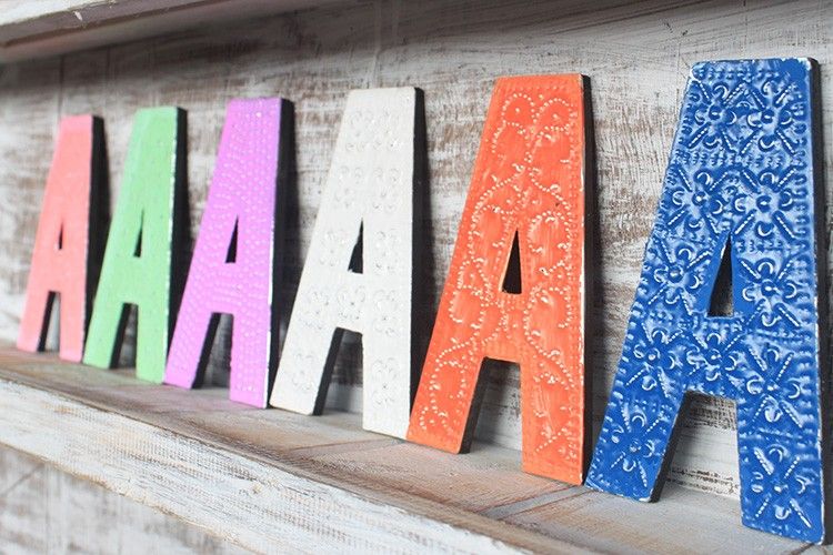 Lettres multi couleurs - Couleurs assorties -Lettre "A"  - 15cm