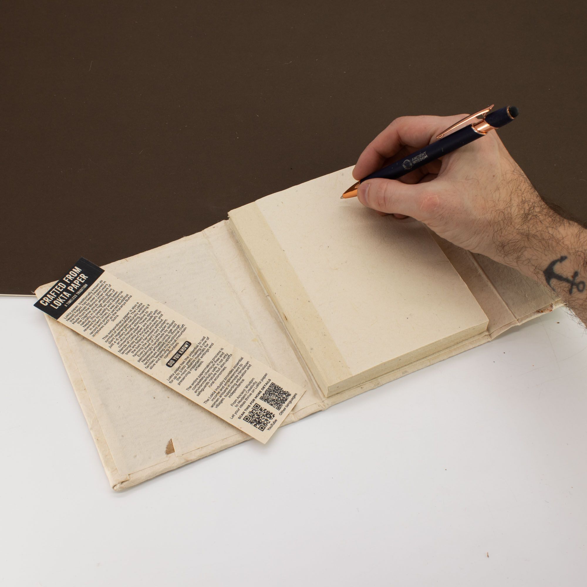 Lokta-anteckningsbok med blandade blommor (15x12 cm) - 45 sidor