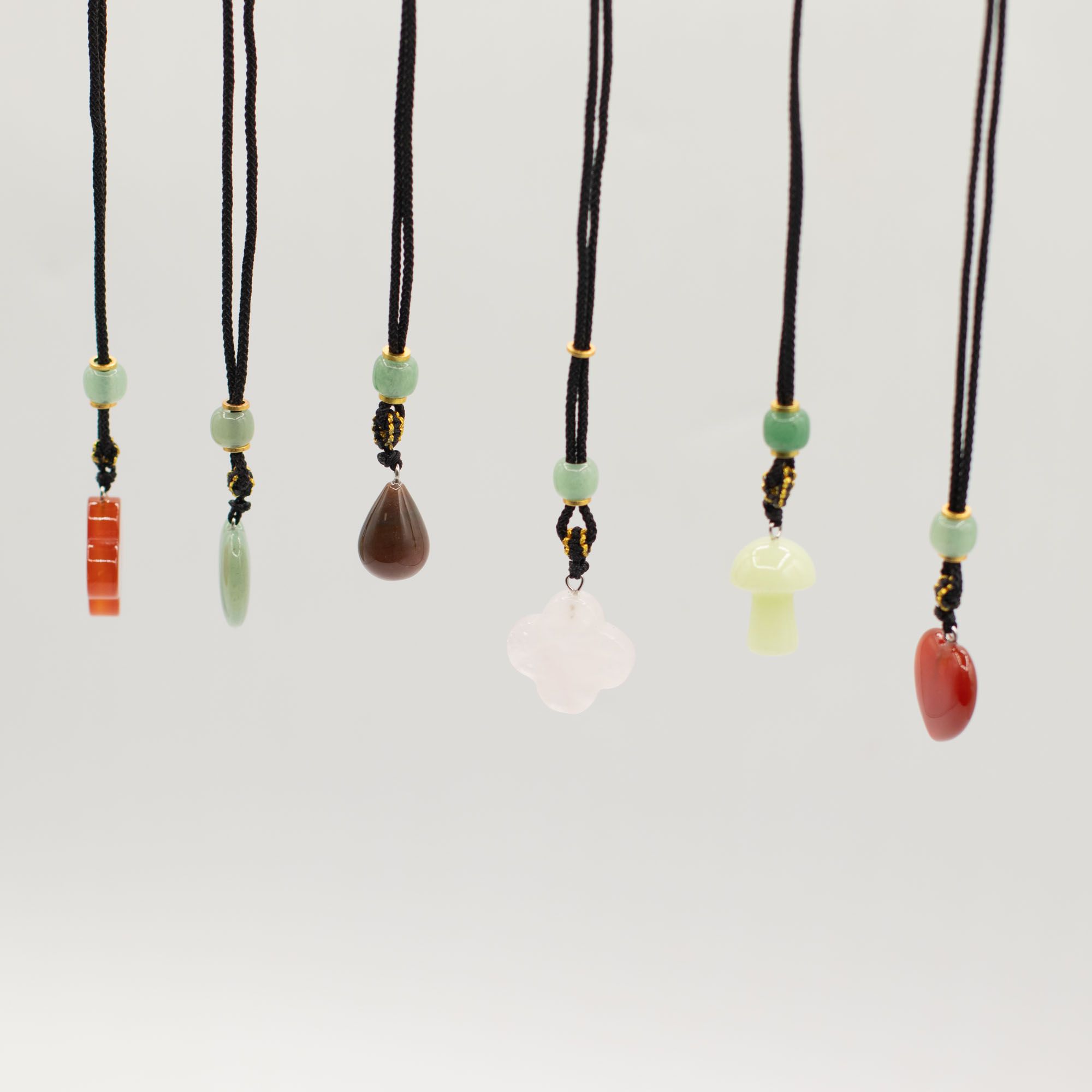 Colares de Corda com Pedras Peciosas - Coleção Botânica (sortidos)