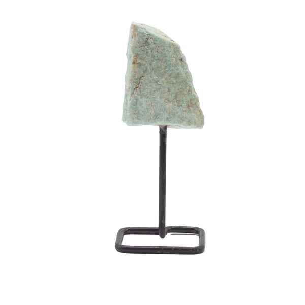 Muestra de mineral en soporte metálico - amazonita