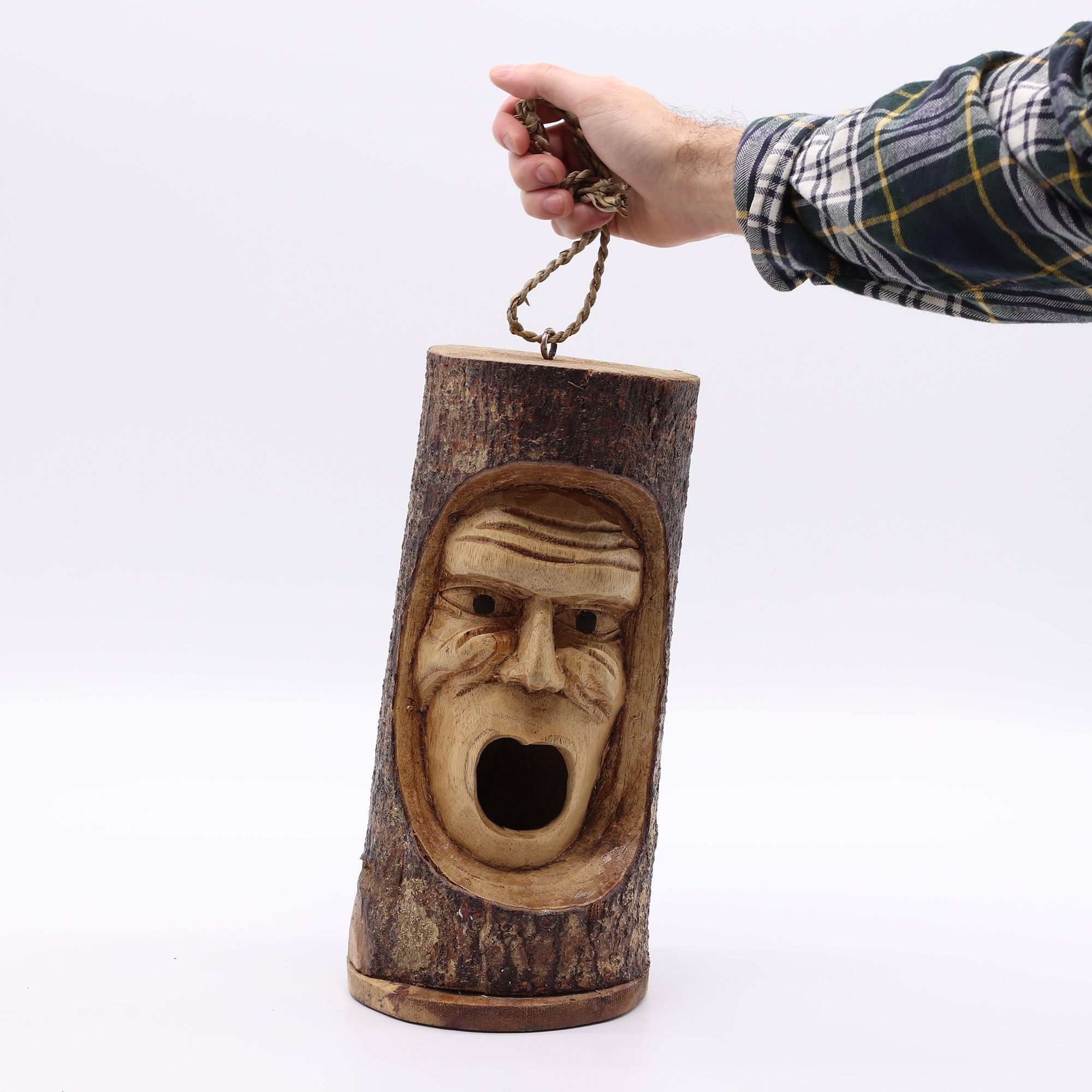 Cara de tronco de árbol - Casa para pájaros - Viejo gruñón