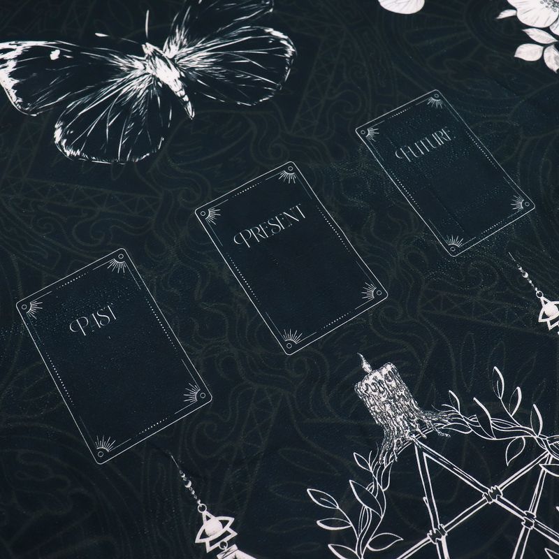 Tarot Reading Cloth - Witch’s Garden (75x75cm)