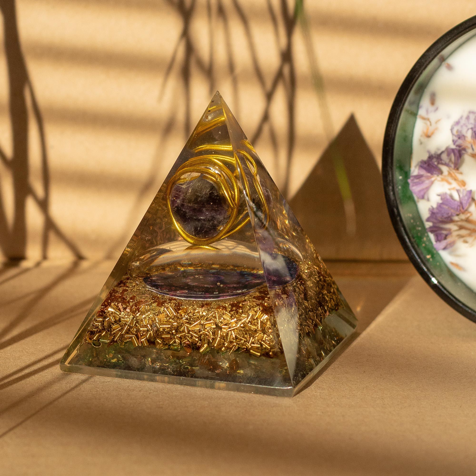 Medium Orgonite Pyramid 7x6cm - Amethyst & Copper Wire