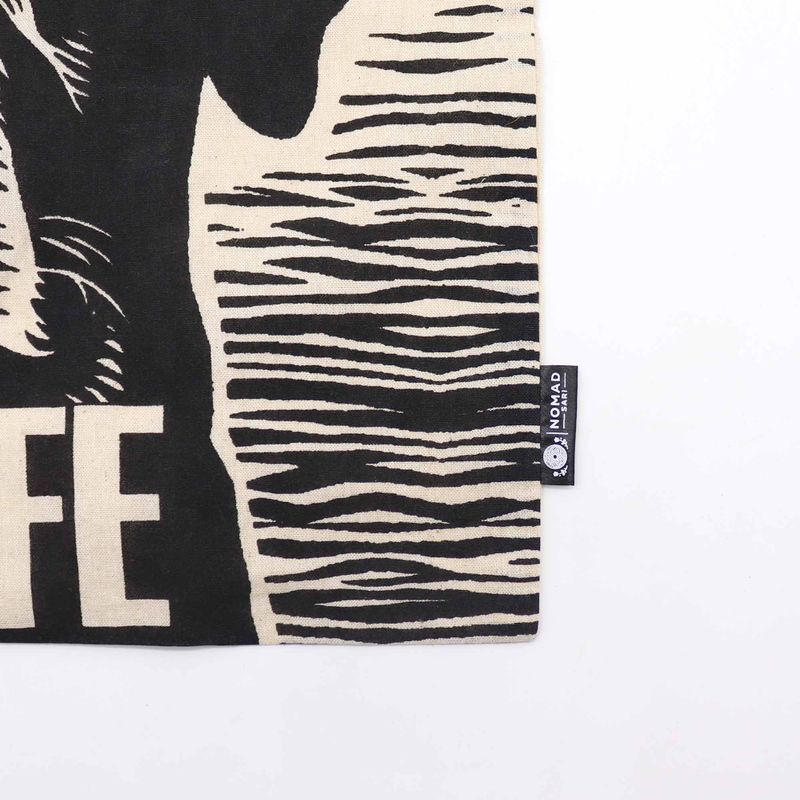 Iconic Basic Tote Bag - Dog's Life - (40x36cm) - Natural 4oz