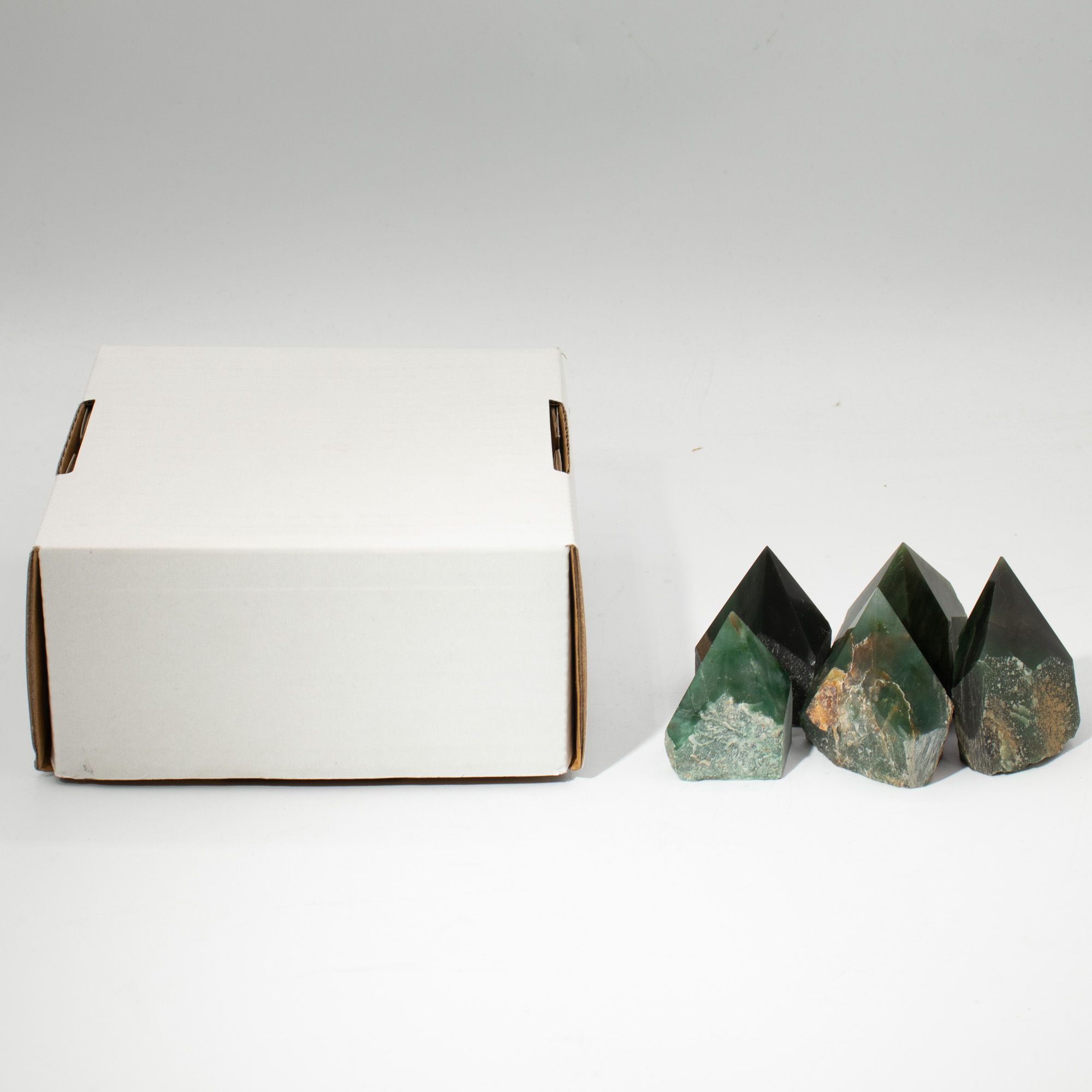 Pontas de Pedras Naturais (0,7kg) - Aventurina Verde (aprox. 5-6 peças)