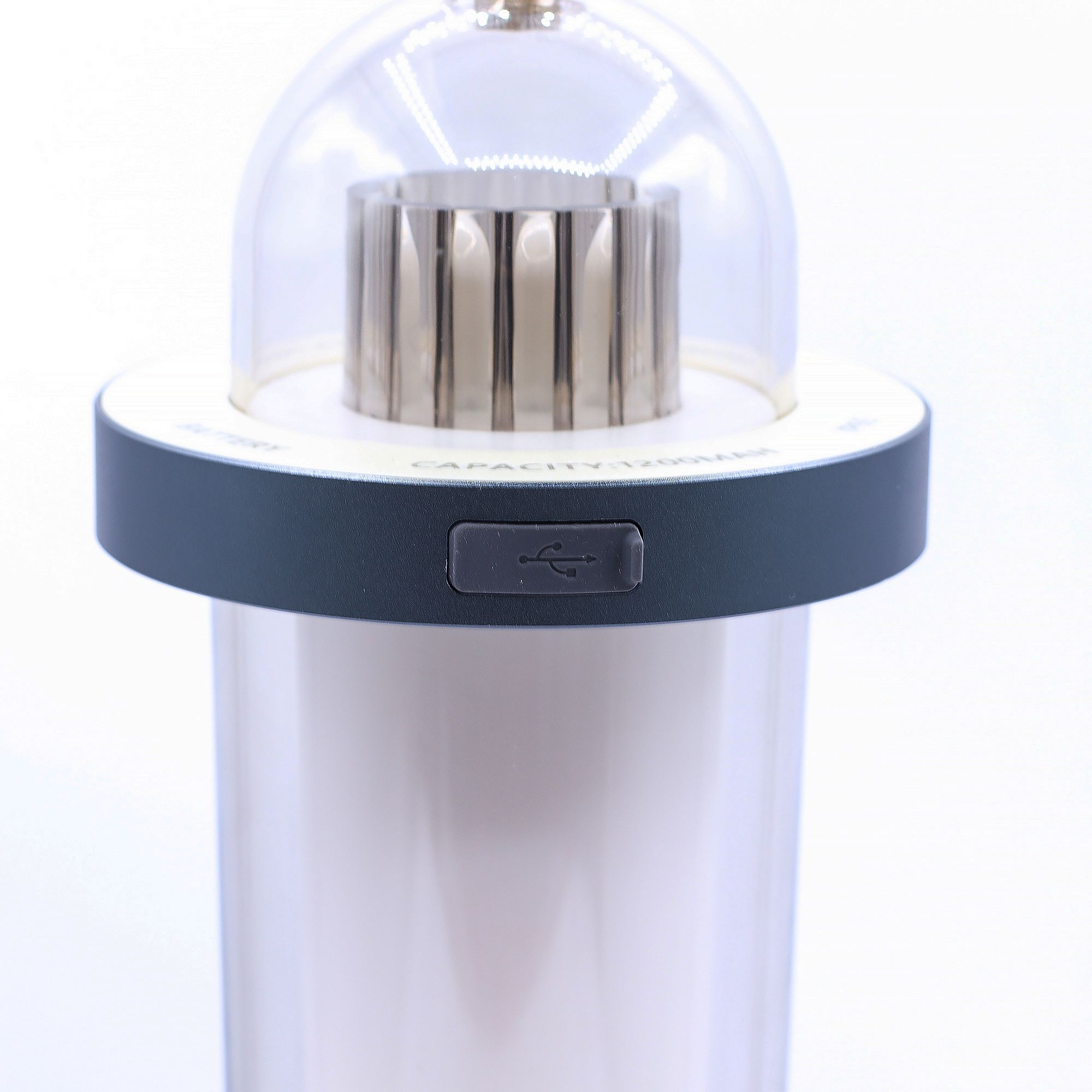 Utomhuslampa med Flammeffekt – Vit - USB-C Laddningsbar - Multifärg