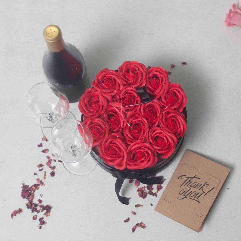 Coffret Cadeau de Fleurs de Savon - 14 Roses Rouges - Rond