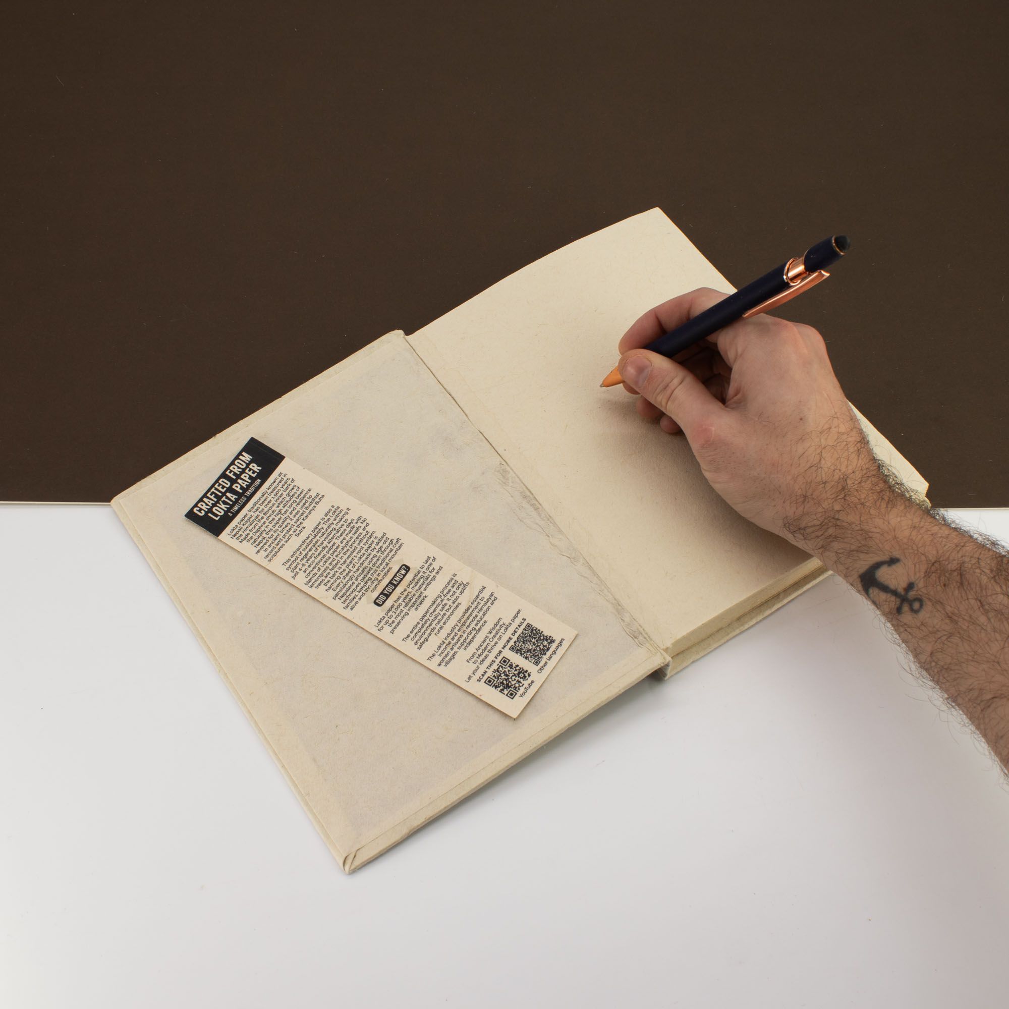 Stor Lokta Inspiration-anteckningsbok (21x15cm) - 45 blad - Every Peak - inkl. bokmärke