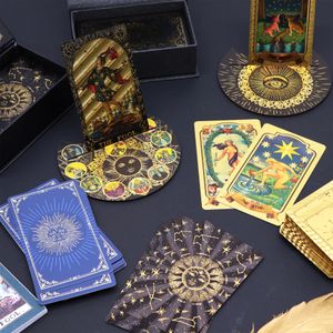 Cartas del Tarot y paños de lectura