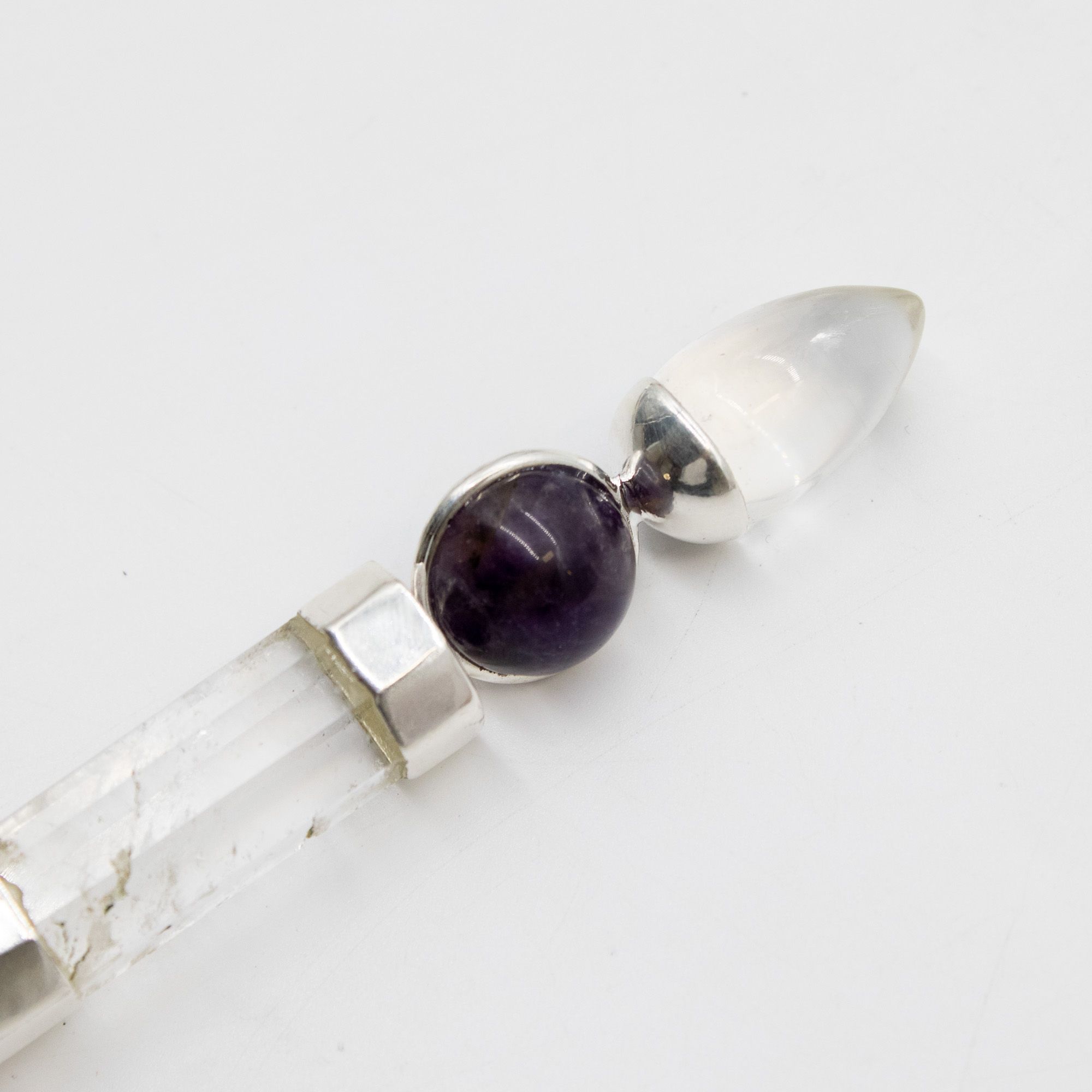 Varita de Prisma Celestial - Esfera de Cristal Móvil de Amatista - Tallo de Cuarzo - 12 cm