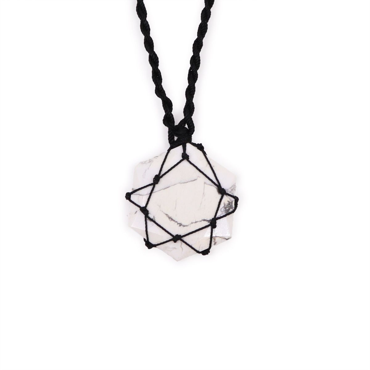 Pingente hexagonal de pedras preciosas entrelaçadas - Howlita branca