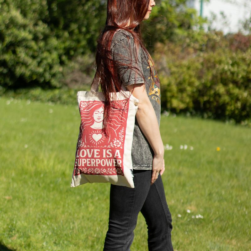 Iconic Toni Tote Bag - Love is a Super Power (41x31cm) - Natural 10oz