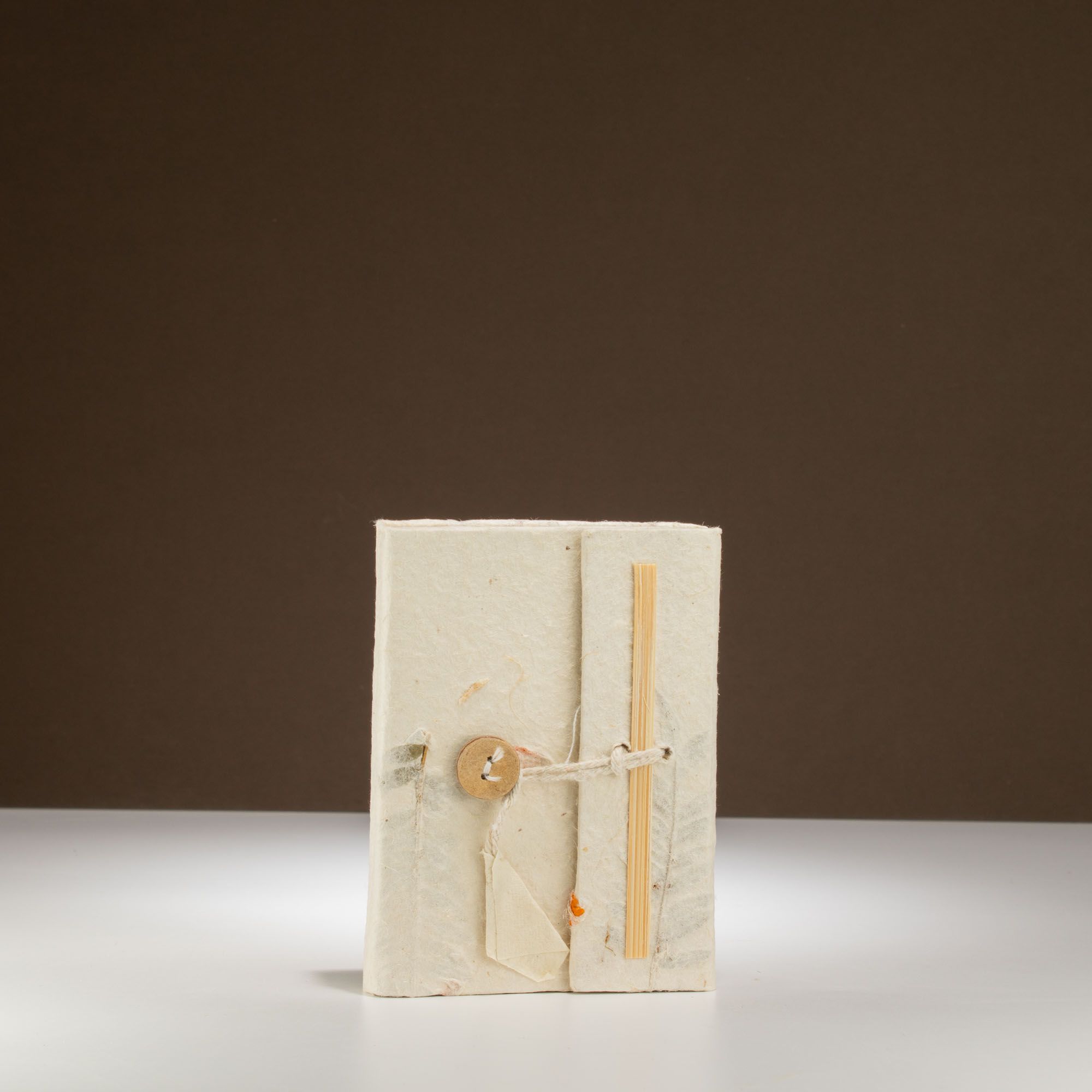 Mini Lokta-anteckningsbok med blandade blommor (12x8cm) 40 blad