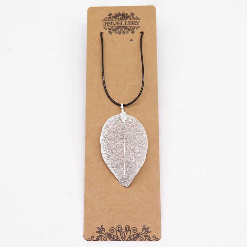Necklace - Bravery Leaf - Silver