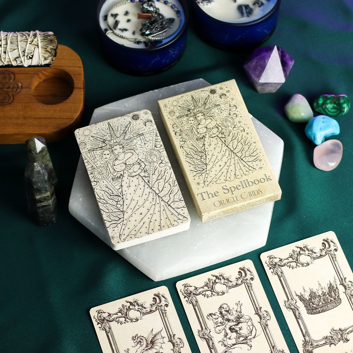 Cartas de oráculo do livro de feitiços - baralho de bruxaria