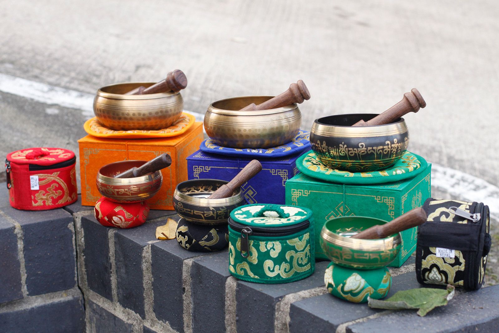 Set Taças Tibetanas Chakra para presente