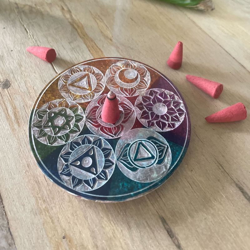 Porte-Encens Disque en Stéatite 10 cm - Sept Chakras