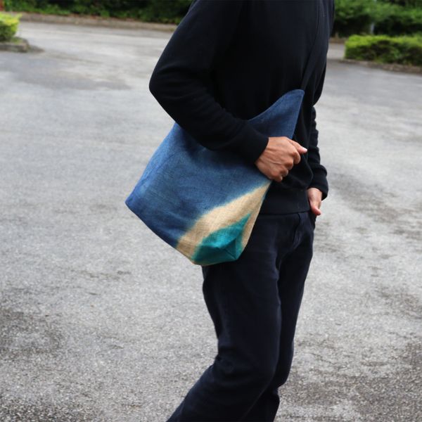 Bolsa de Ombro em Tecido Macio -  Azul Ganga