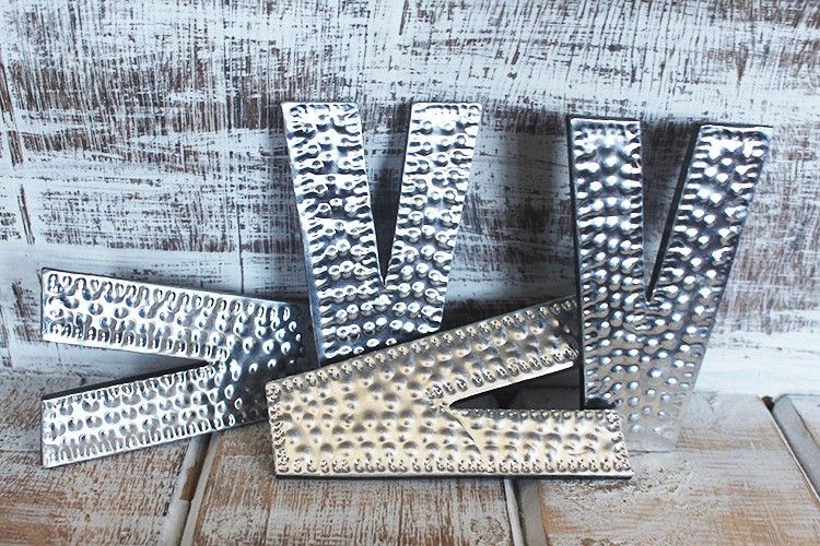 Petites Lettres en Aluminium - V