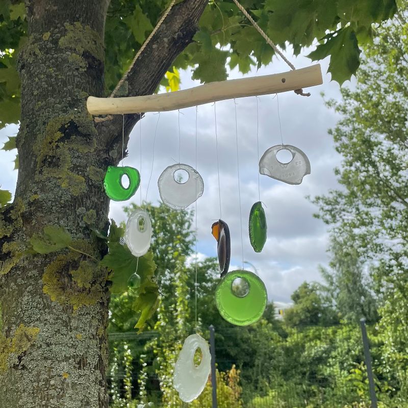 Zvonkohra z Recyklovaného Skla - Bílá / Zelená / Hnědá