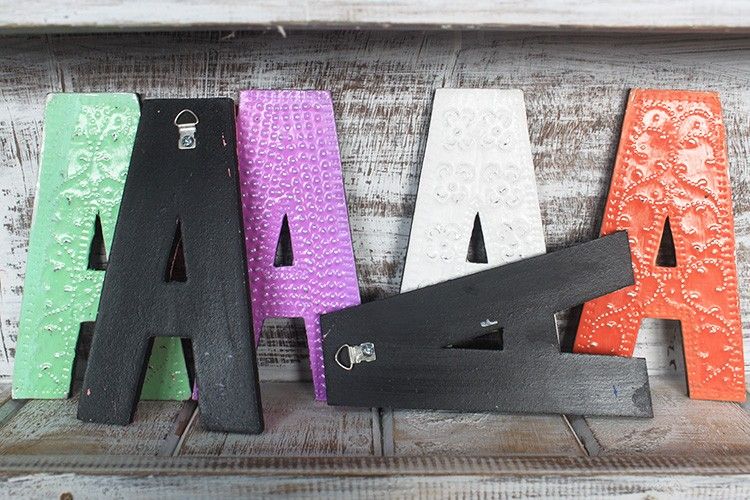 Lettres multi couleurs - Couleurs assorties -Lettre "A"  - 15cm