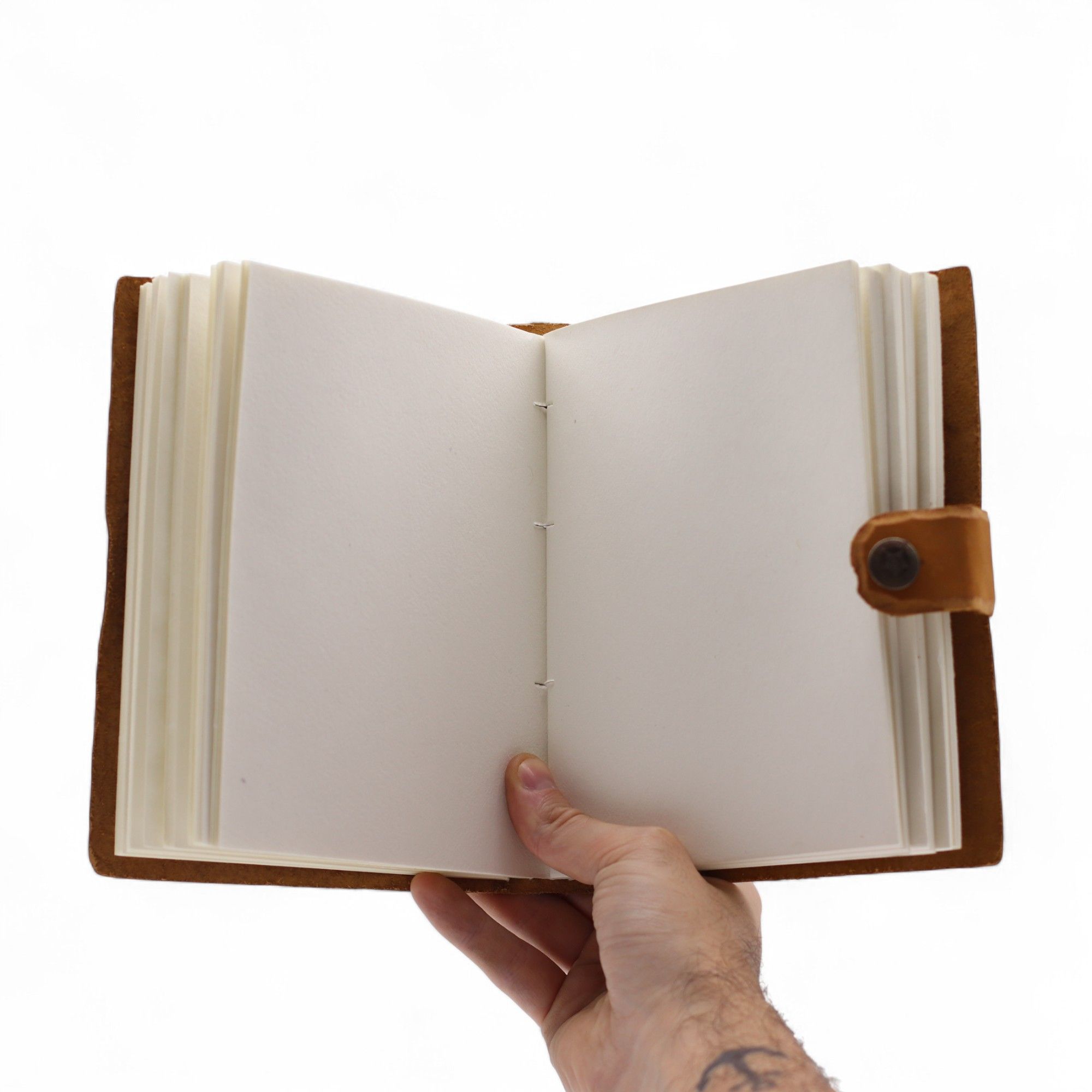 Голям Кожен Дневник с Релефен Флорален Мотив