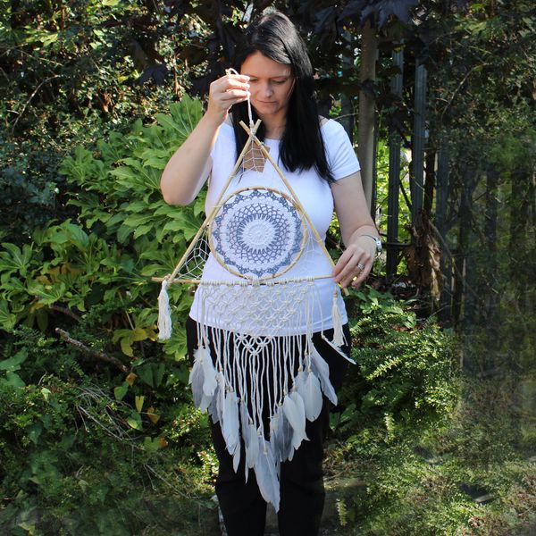 Attrape-Rêve Protection - Gde Pyramide Macramé Grise