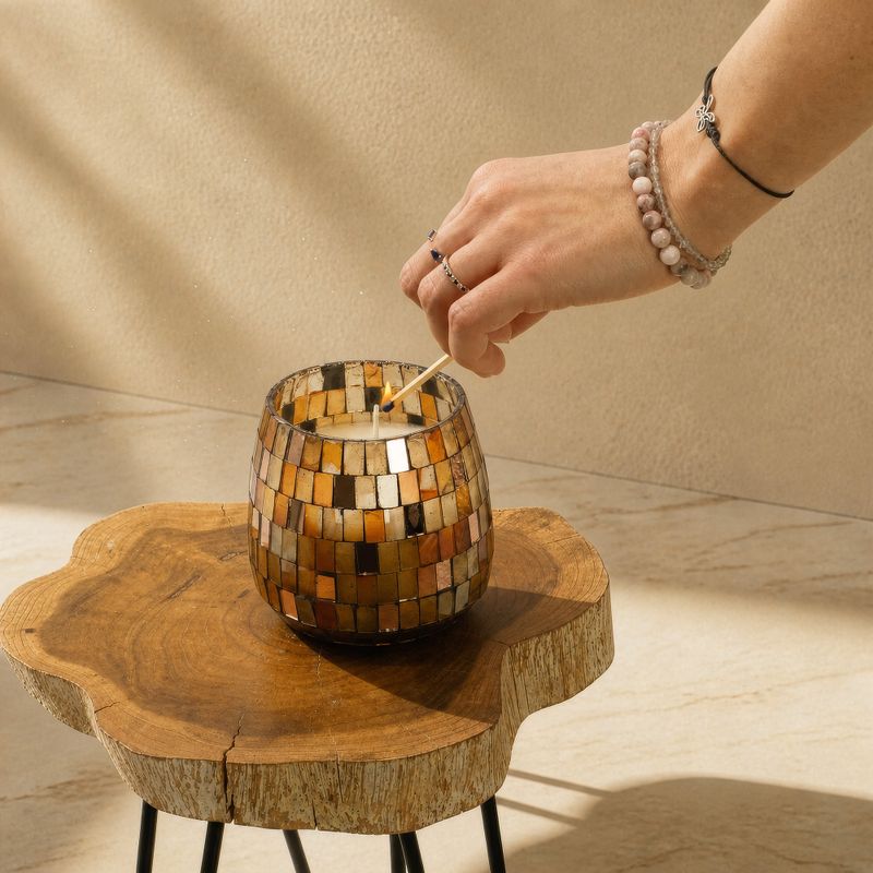 Mellan Doftljus i Glasburk - Amber Mosaic