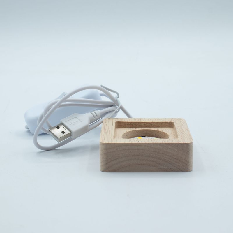 Дерев'яна LED-підставка з USB Квадратна 6 см  - Холодне/Тепле/Денне Світло